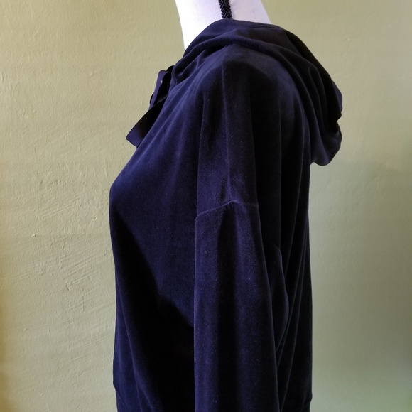 Max Studio Women’s Black Hooded Velour Pullover Plush Lounge Casual M - Picture 2 of 8